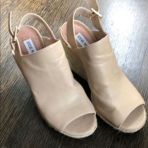 Steve Madden leather wedge sandle